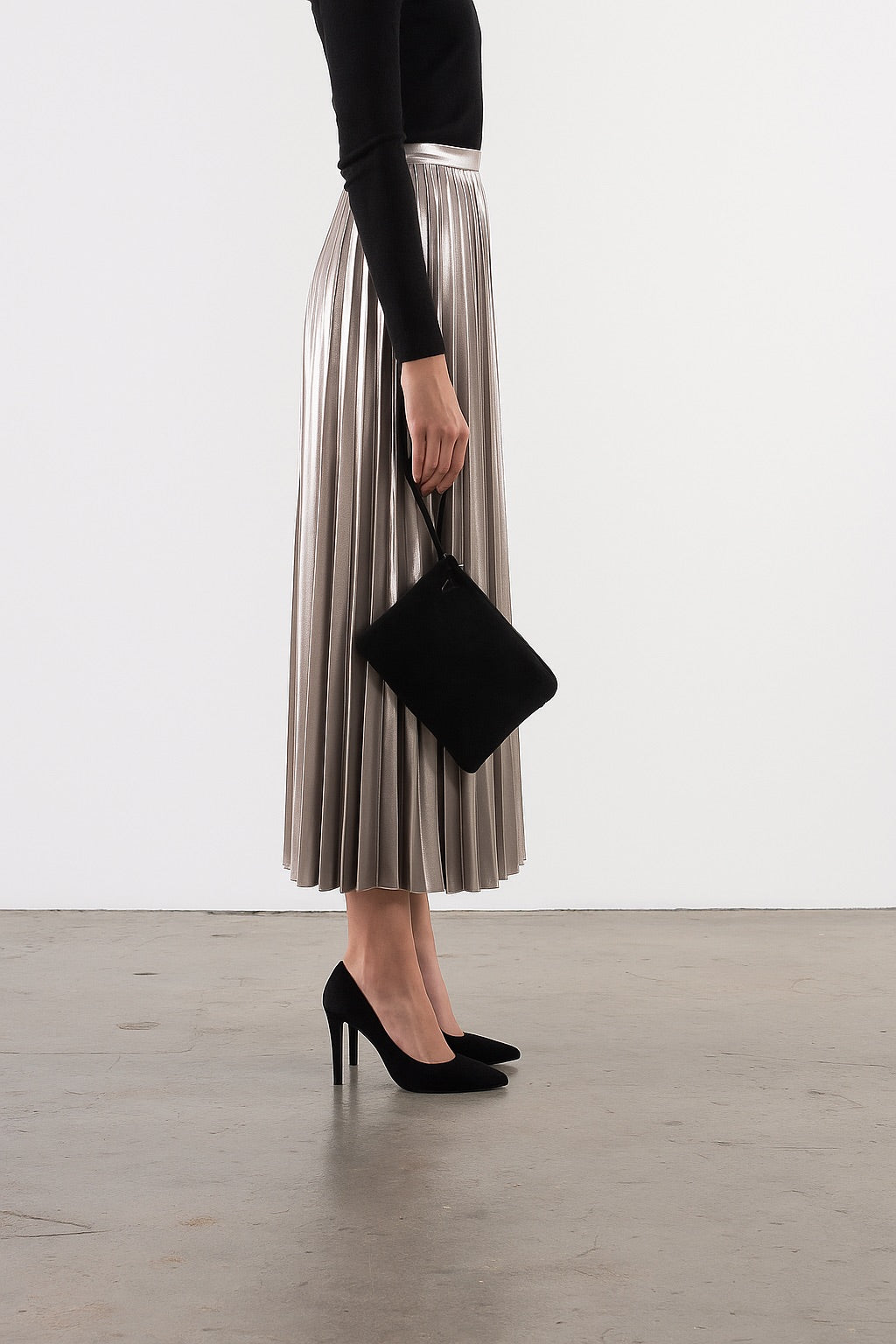 Suede Doris Clutch