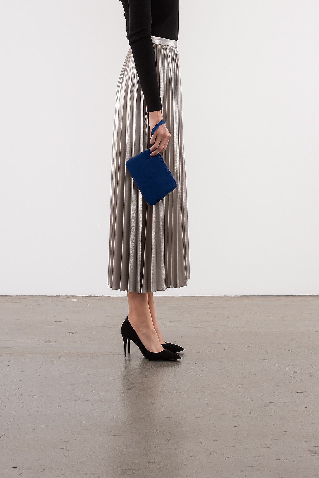 Suede Doris Clutch