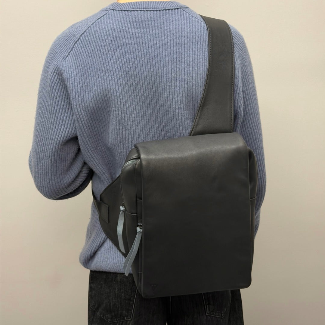 Russell Sling Messenger Bag